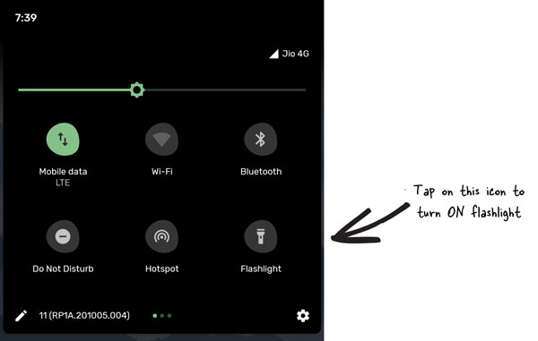 Turn on Android flashlight from status bar